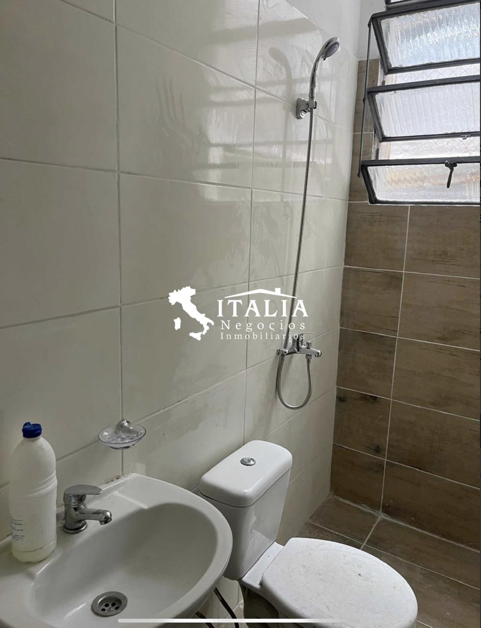 EAFC5A8D-C6E2-4F92-8BCD-EB098A16FD3A